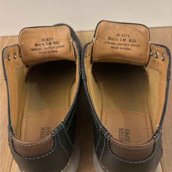 Johnston & Murphy Big Kid Holden Plain Toe | Size: 2M | Colour: Black/Grey Sole - Picture 6 of 6